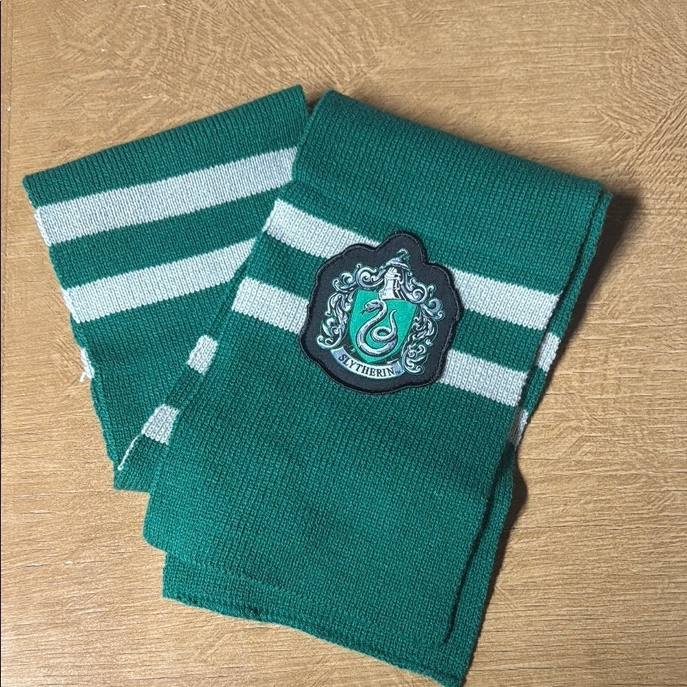 Harry Potter Slytherin Kids Scarf - Picture 1 of 3